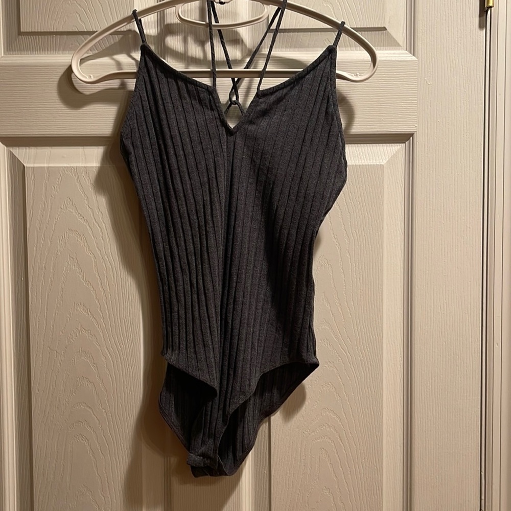 La hearts gray small criss cross back bodysuit